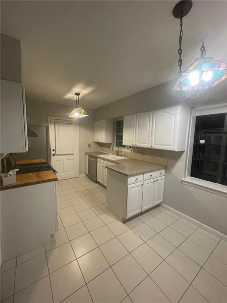 Building Photo - 1254 Briar Hills Dr NE