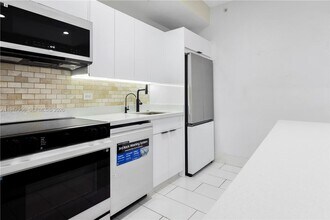 Building Photo - 5300 NW 87th Ave