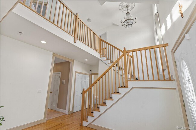 Building Photo - 17 Waring Dr