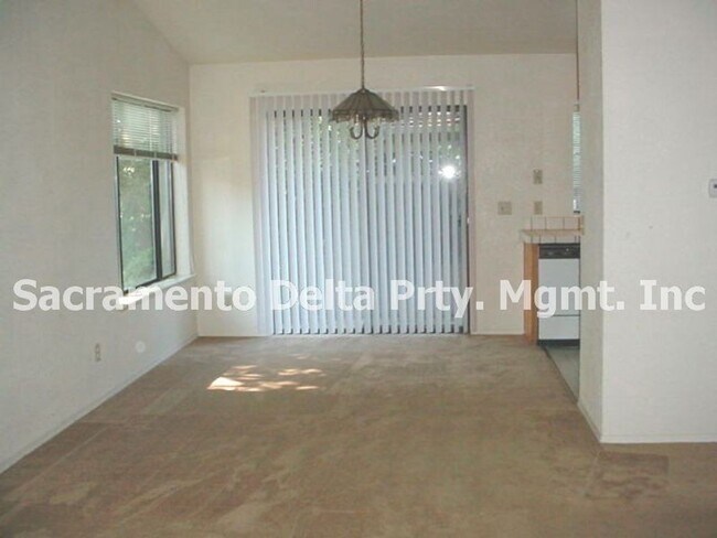 Foto del edificio - 3 Bedroom Greenhaven Home