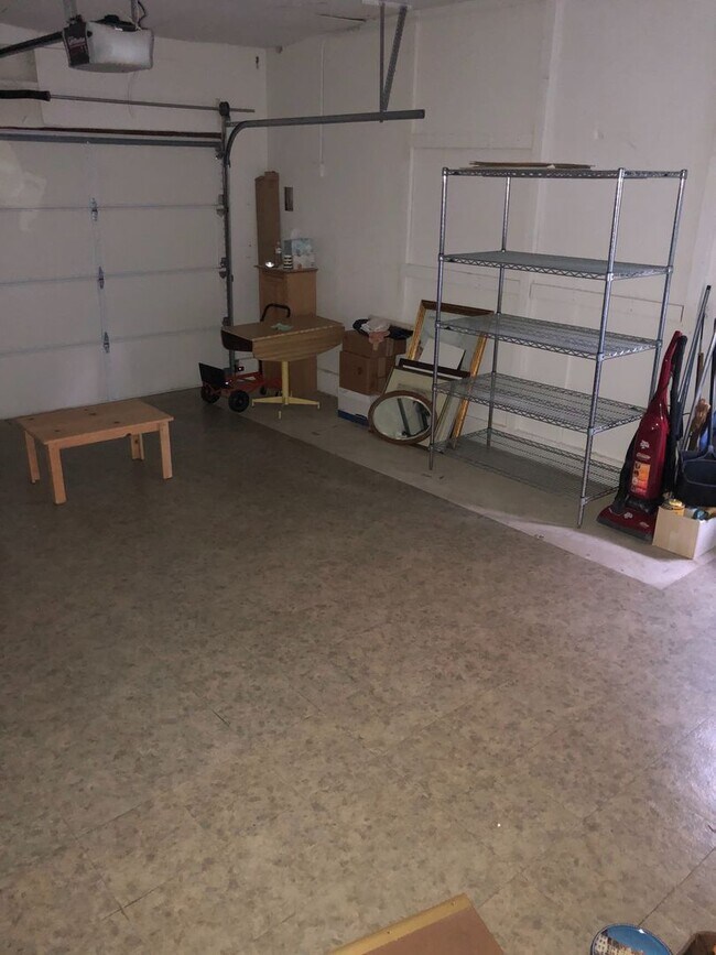 Foto del edificio - Lovely 3 bedroom House in G Section of Rohnert Park Available Soon!