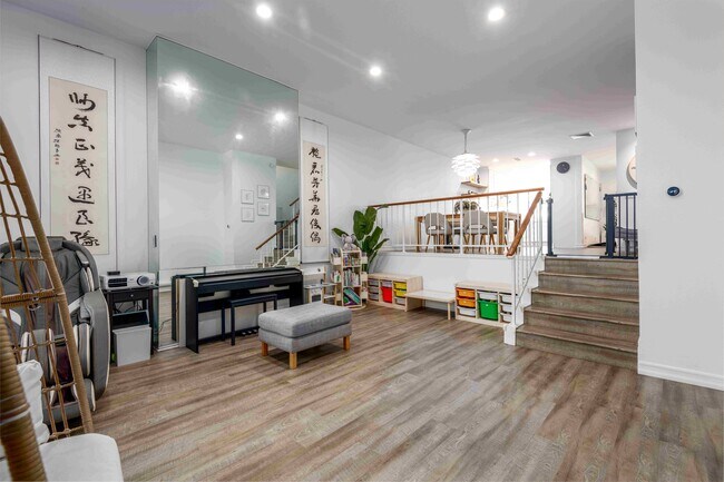 Foto del edificio - 5848 Canterbury Dr