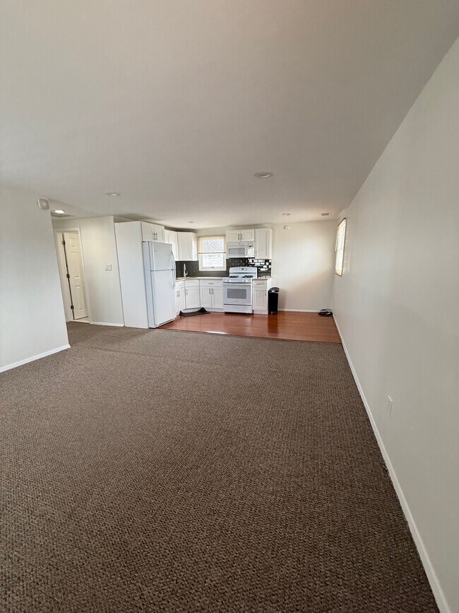 Foto del edificio - 132 Carle Rd