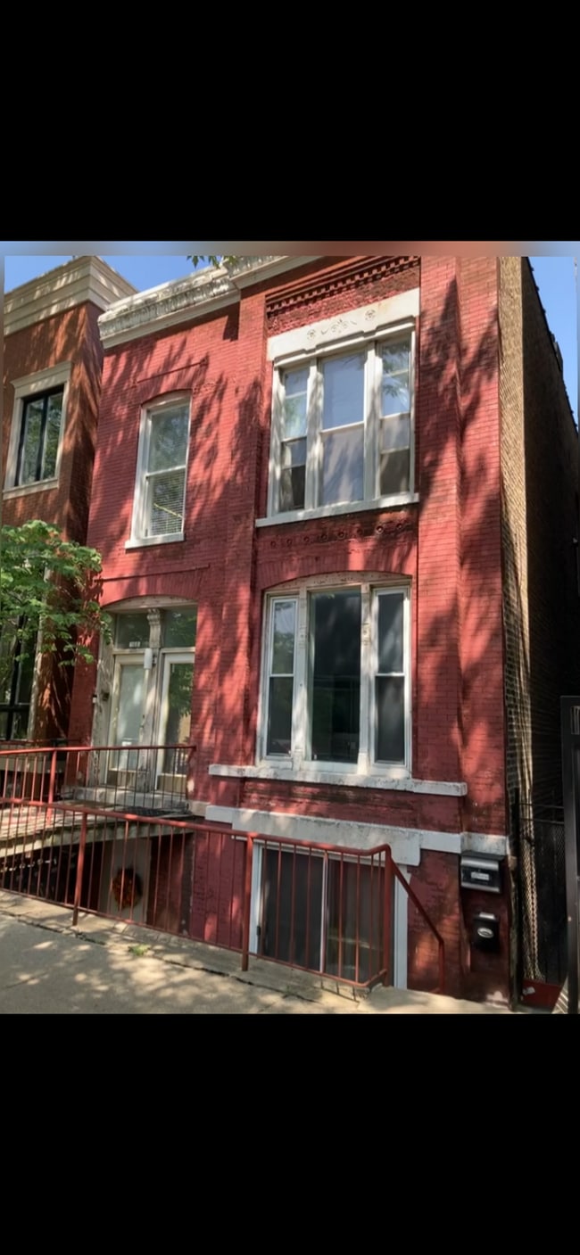 Building Photo - 1645 N Wolcott Ave