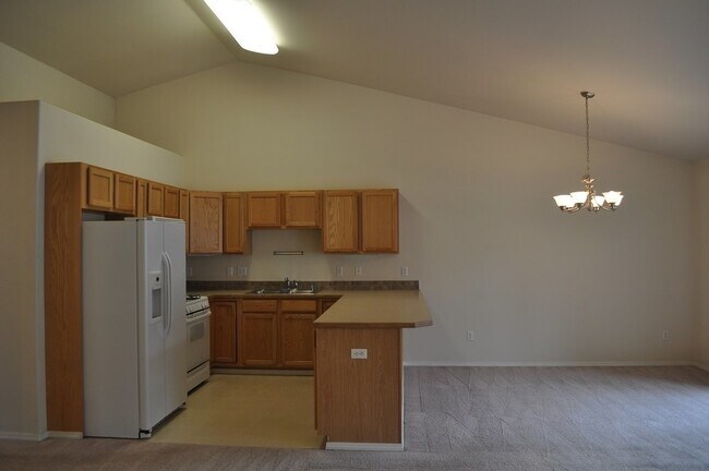 Foto del edificio - 3 Bedroom East Anchorage Condo!