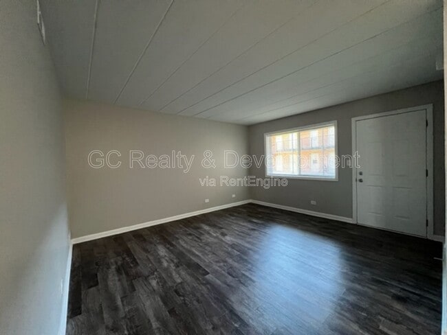 Foto del edificio - 324 Wilson Ave