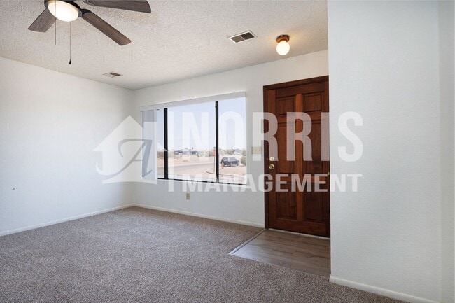 Foto del edificio - 15054 S Yava Rd