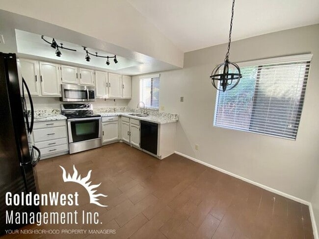 Foto del edificio - Stunning 2Bdm 2Ba Home in the Heart of Gle...