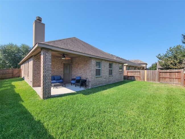 Building Photo - 24130 Via Renata Dr