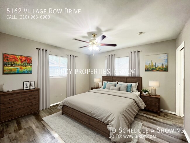 Foto del edificio - "Charming 3-Bed, 2-Bath Home on Village Ro...