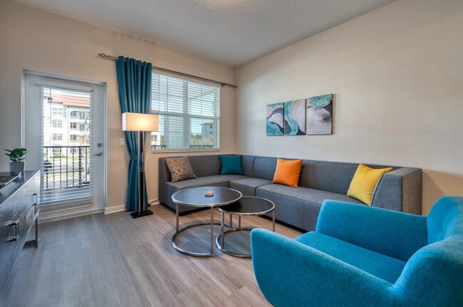 Building Photo - 4001 Breakview Dr