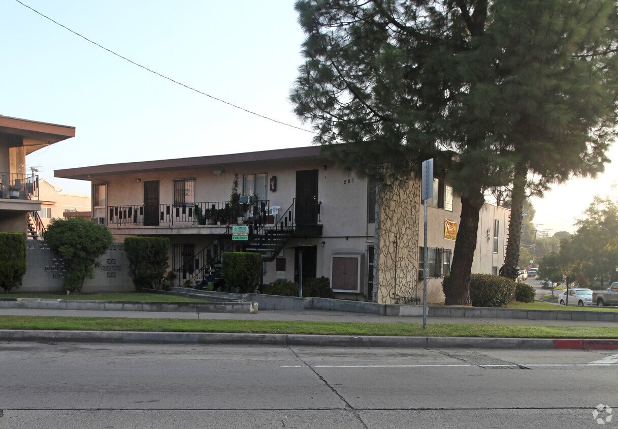 281 - 287 S Avenue 52 - 281 S Avenue 52