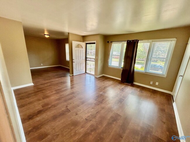 Building Photo - 4714 Westwood Dr NW