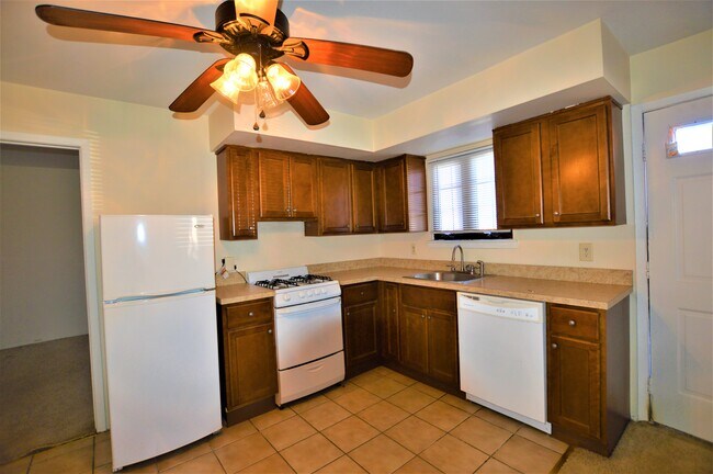 Building Photo - 4 Behan Ct