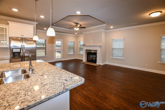 Foto del edificio - 275 Caudle Dr