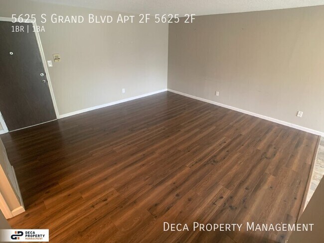 Foto del edificio - 1 Bedroom Apartment