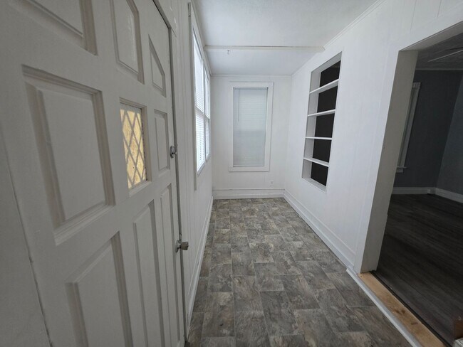 Foto del edificio - 106 W Pine St