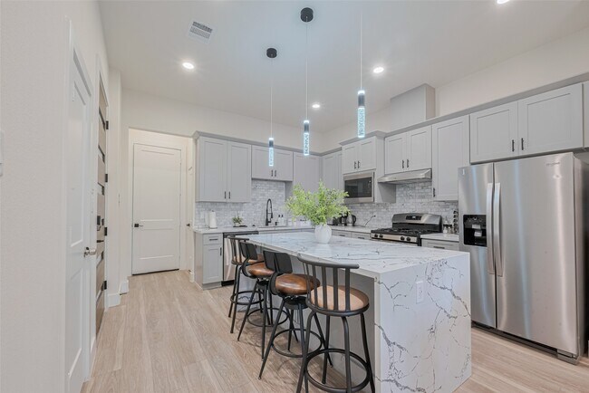 Foto del edificio - 2909 Nagle St