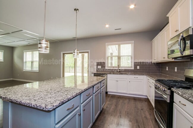 Foto del edificio - 550 W Copenhaver Dr