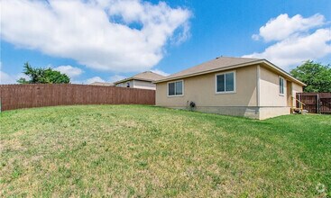Building Photo - 2203 Stoneham Ct
