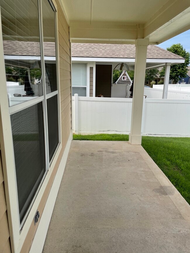 Back Porch - 1046 Elm Dr