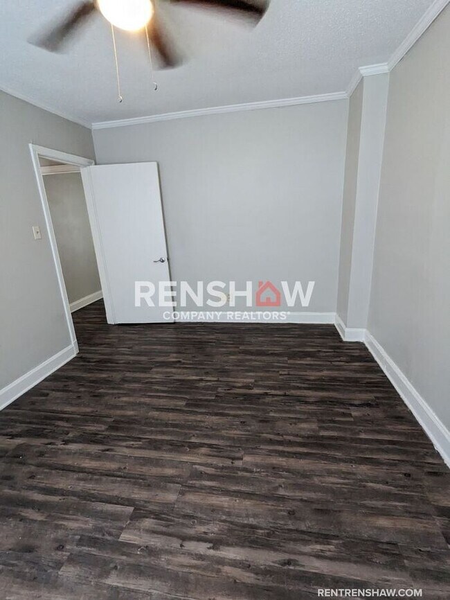 Cute 2/1 Home In Binghampton Now Available... House for Rent in