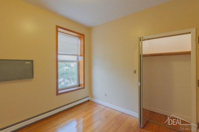 Building Photo - 462 3rd Avenue #UNIT2R