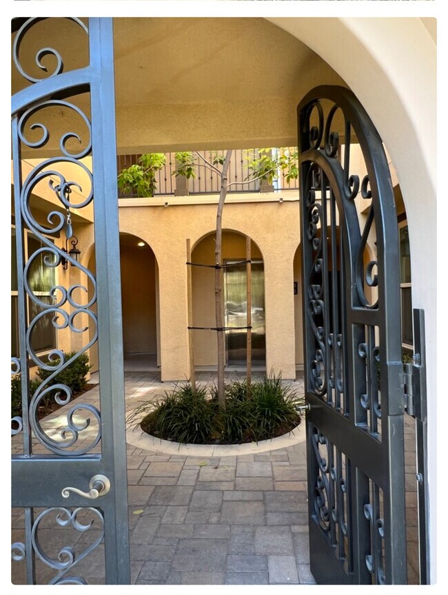 Photo - 404 Maravilla Ln Apartment