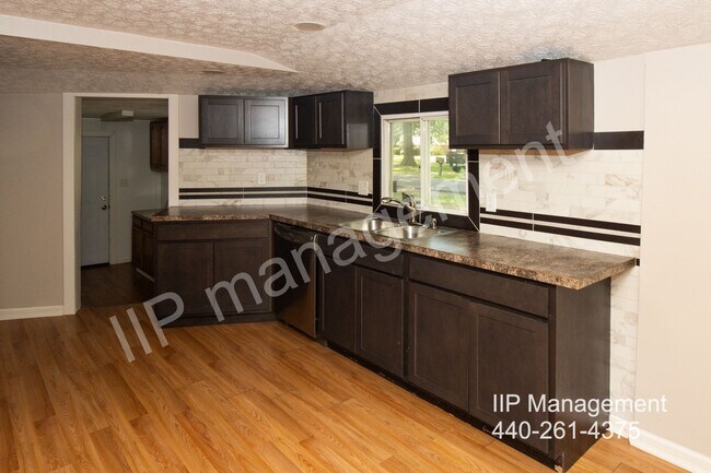 Building Photo - Stunning 1 Bed, 1 Bath Home in Stow, OH – ...