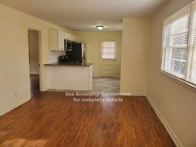 Foto del edificio - Renovated Duplex in Donelson!