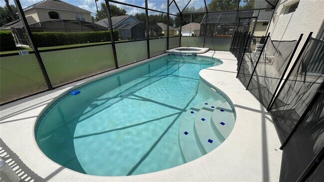 Foto del edificio - 1327 Casterton Cir