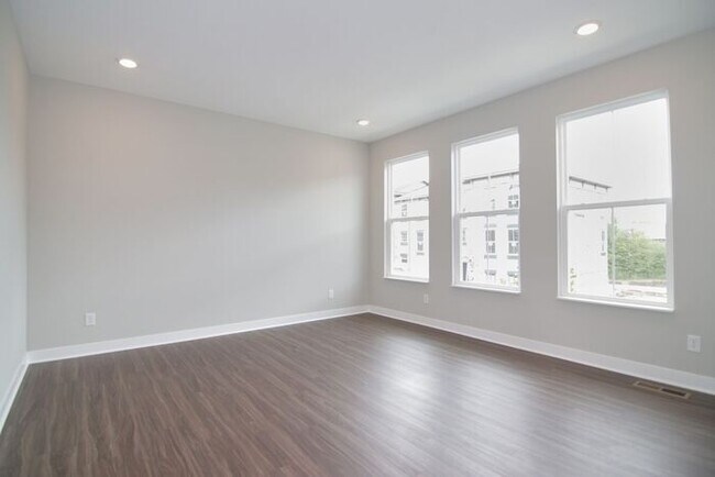 Foto del edificio - Beautiful Zionsville Townhome - *Special Offer!