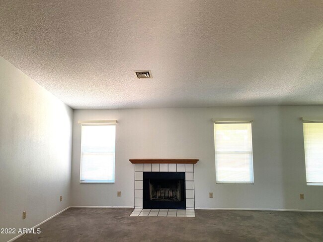 Foto del edificio - 4057 E Wescott Dr