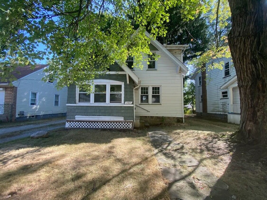 Primary Photo - 1485 Rockaway St