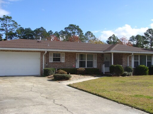 Primary Photo - 395 SW Quail Heights Ter