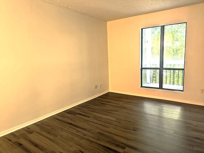 Building Photo - 101 Warm Springs Cir