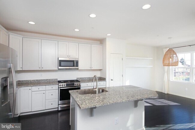 Building Photo - 2212 Matts Way