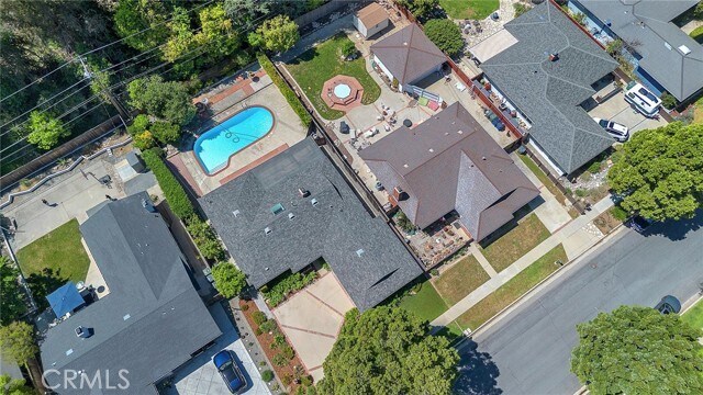 Building Photo - 26835 Basswood Ave