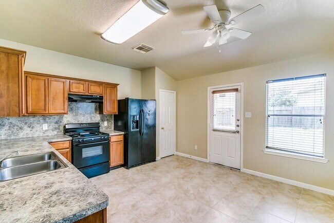 Foto del edificio - 22450 Highland Point Ln