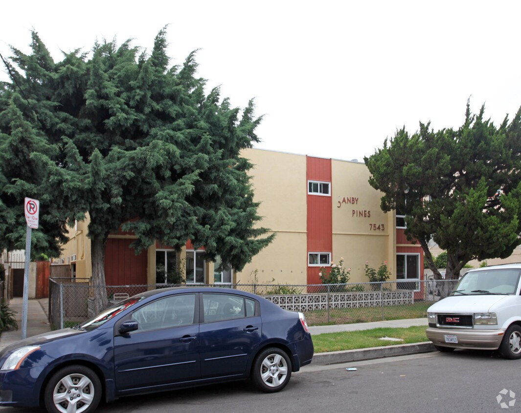 Building Photo - 7543 Canby Ave