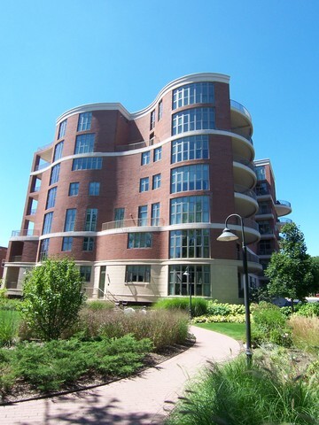 Foto del edificio - 520 S Washington St