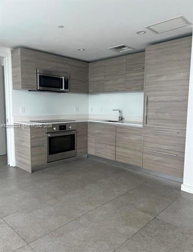 Photo - 1300 S Miami Ave # 1807, Miami, FL 33130