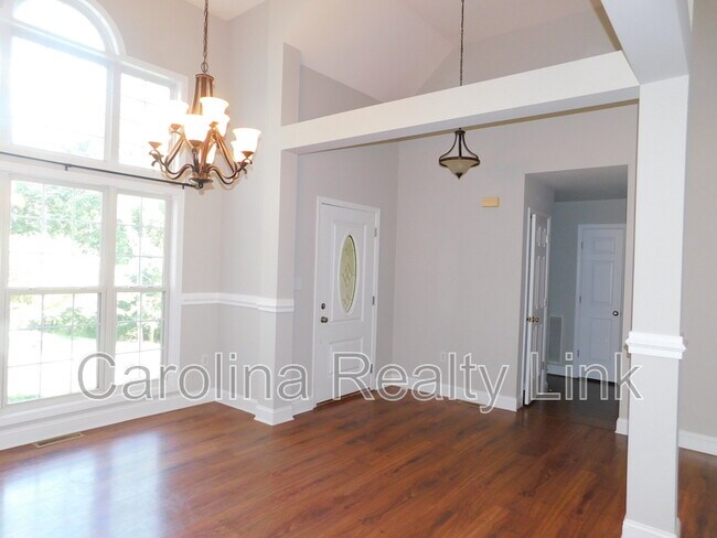 Foto del edificio - 235 Harbor Landing Dr