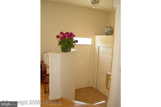 Building Photo - 14608 Stream Pond Dr