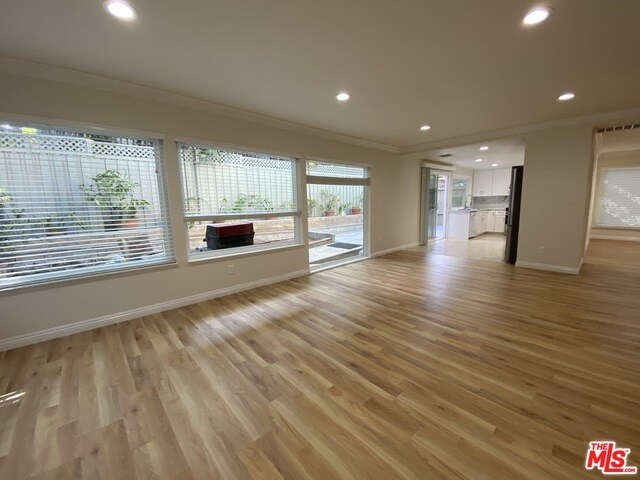 Building Photo - 10227 Autumn Leaf Cir