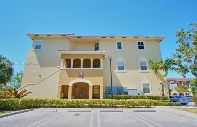 Foto del edificio - 10870 NW 88th Terrace