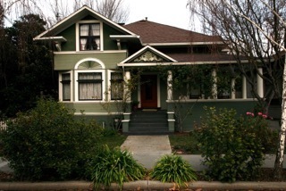 Primary Photo - Super Cute Victorian Studio Apartment