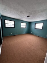 Building Photo - 918 Eureka St