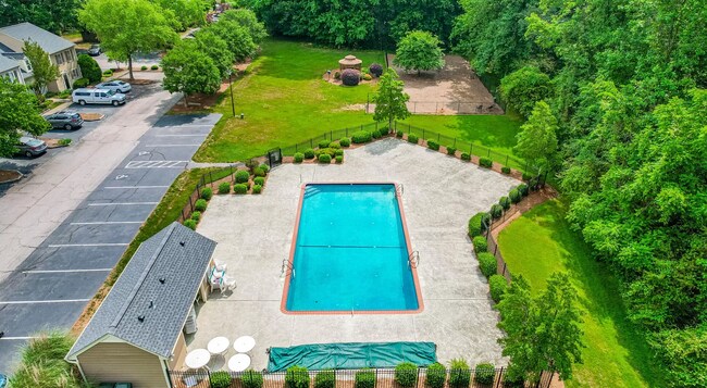 community pool - 5500 Forest Oaks Dr