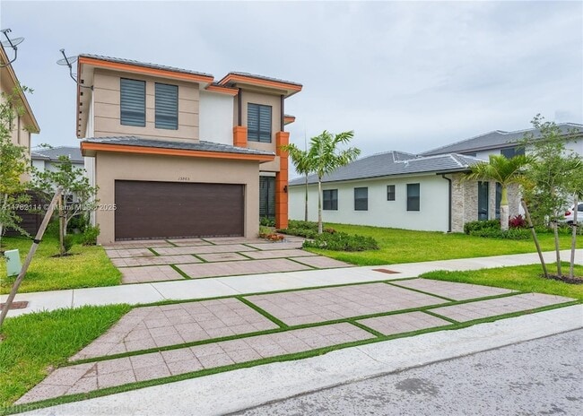 Building Photo - 15965 SW 136 Way